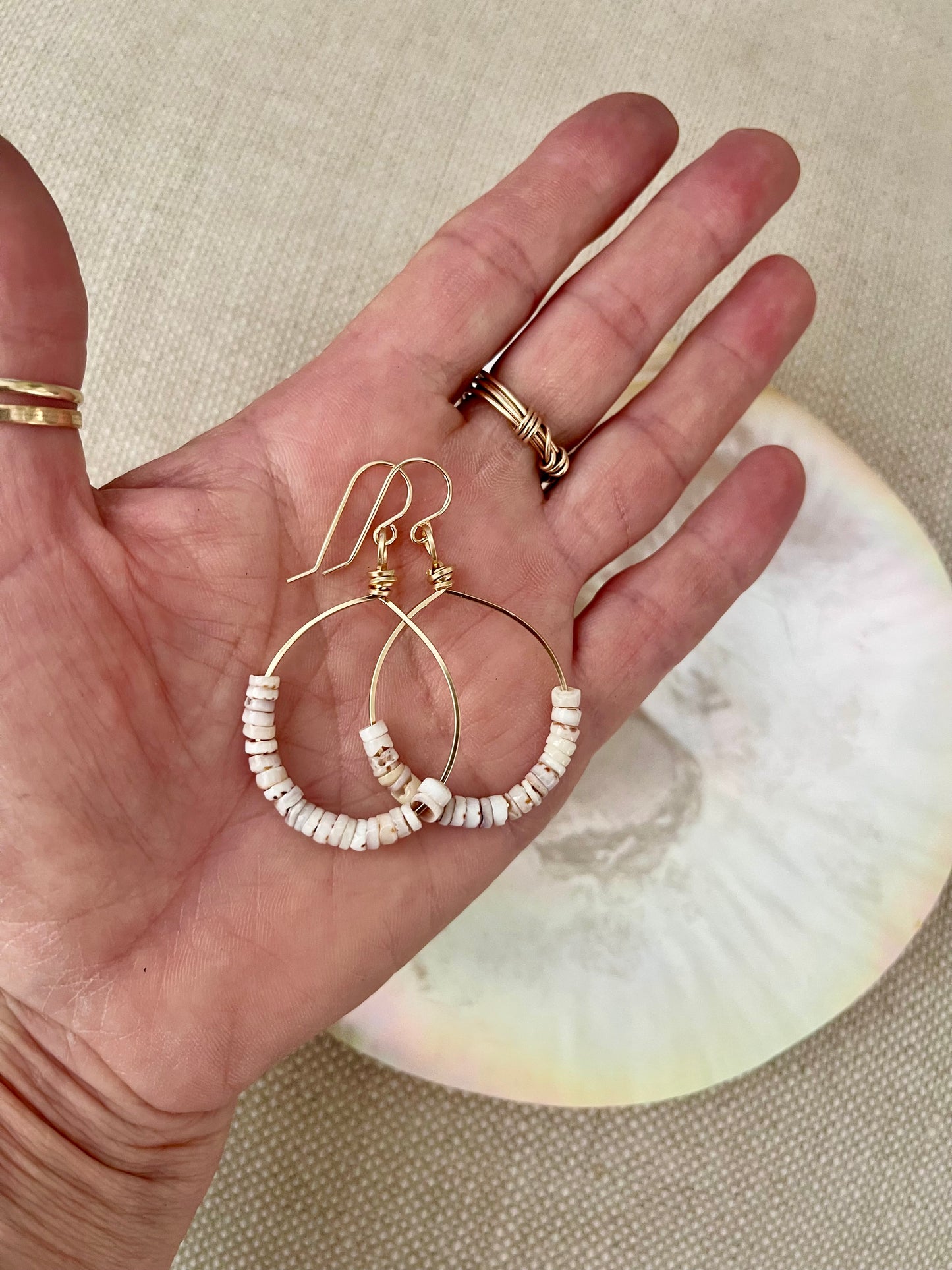 Petite Puka hoops