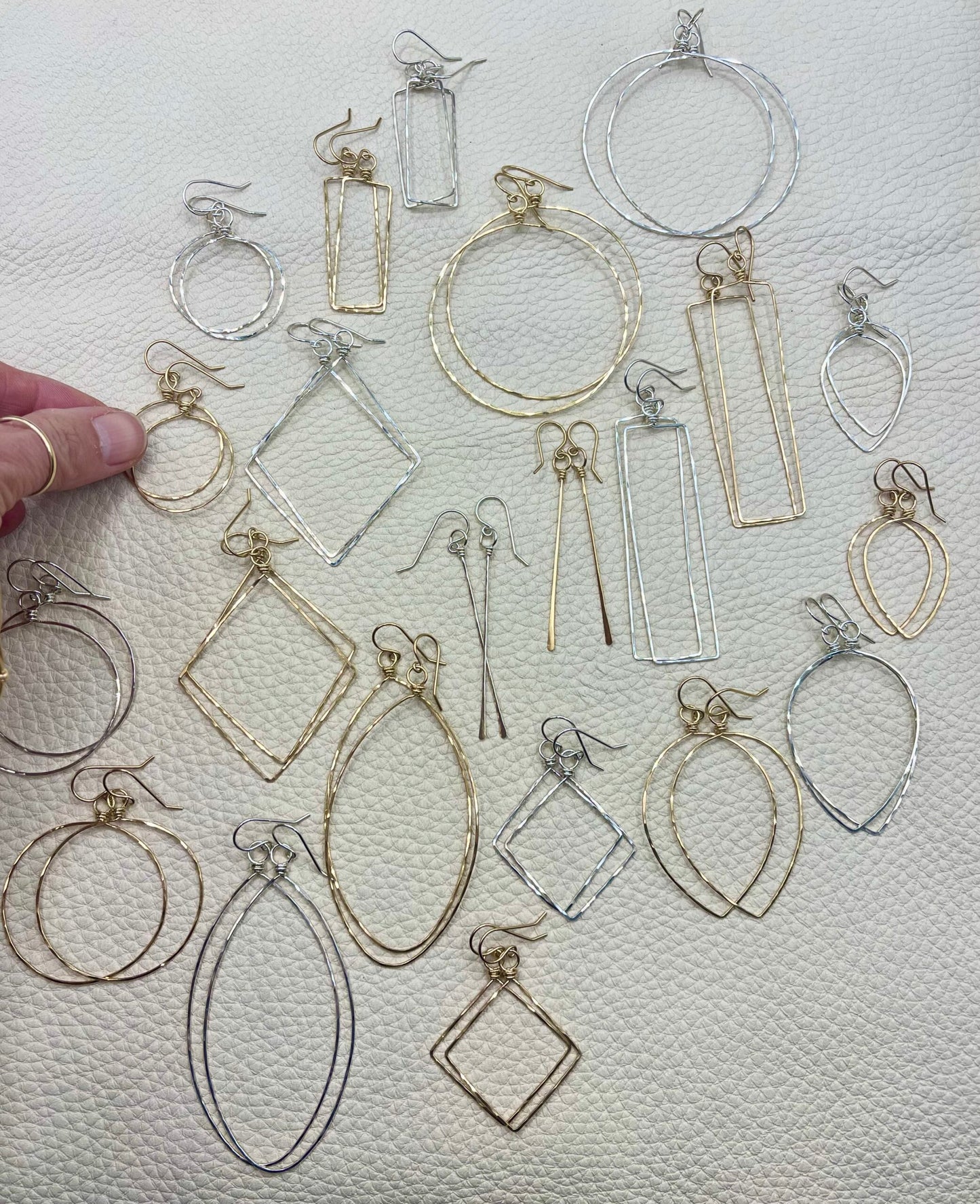 LEAVES HOOP