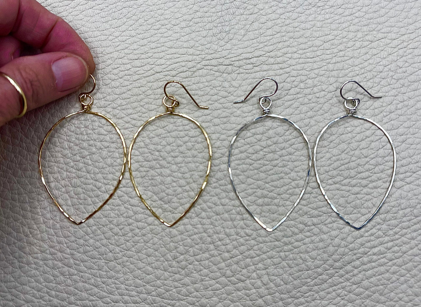 LEAVES HOOP