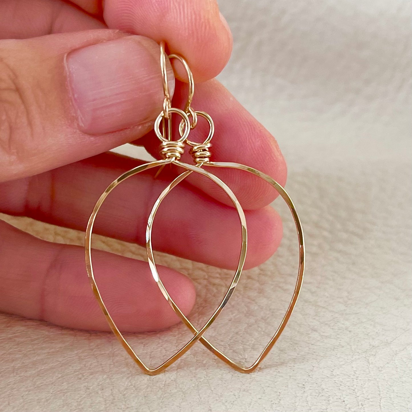 LEAF HOOP