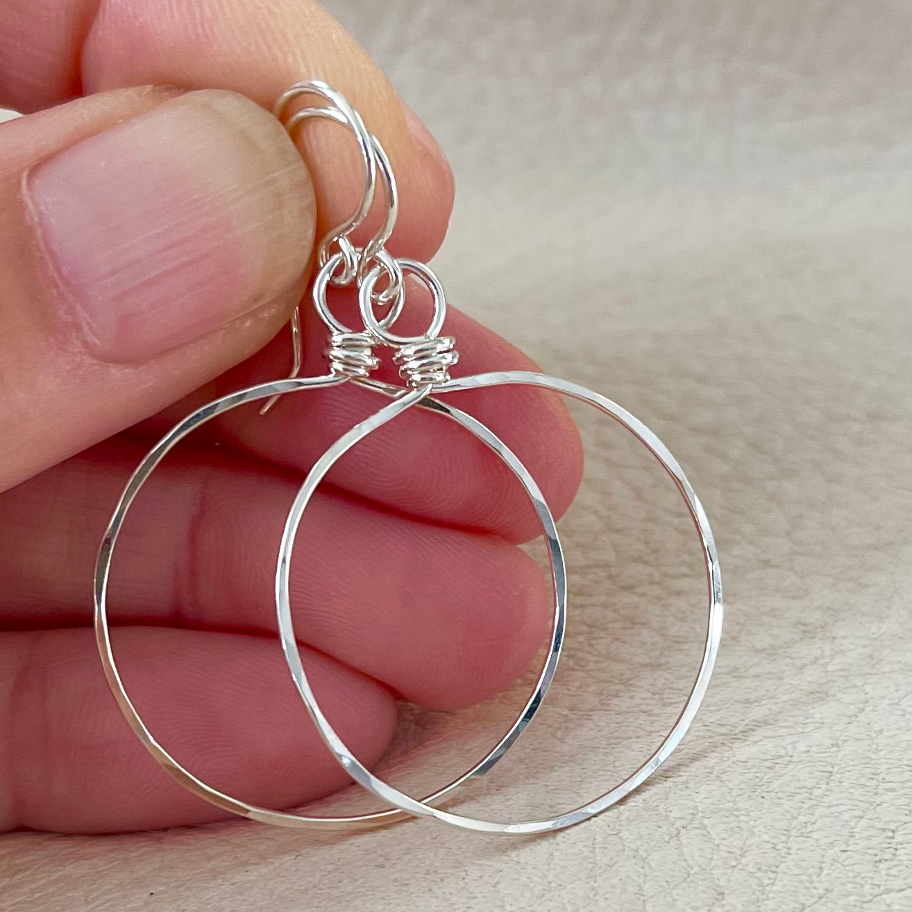 XL HAMMERED HOOP