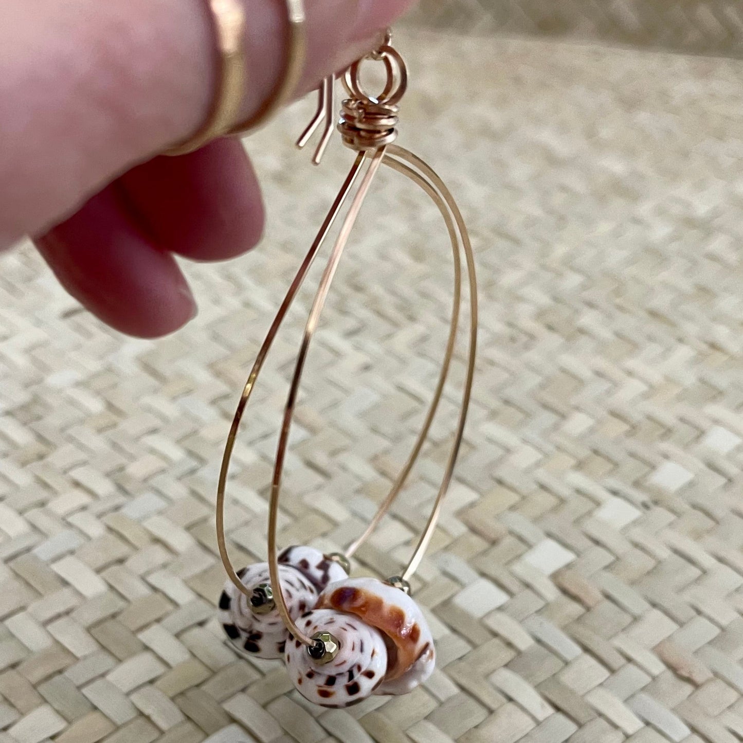 Tiger Puka Hoops
