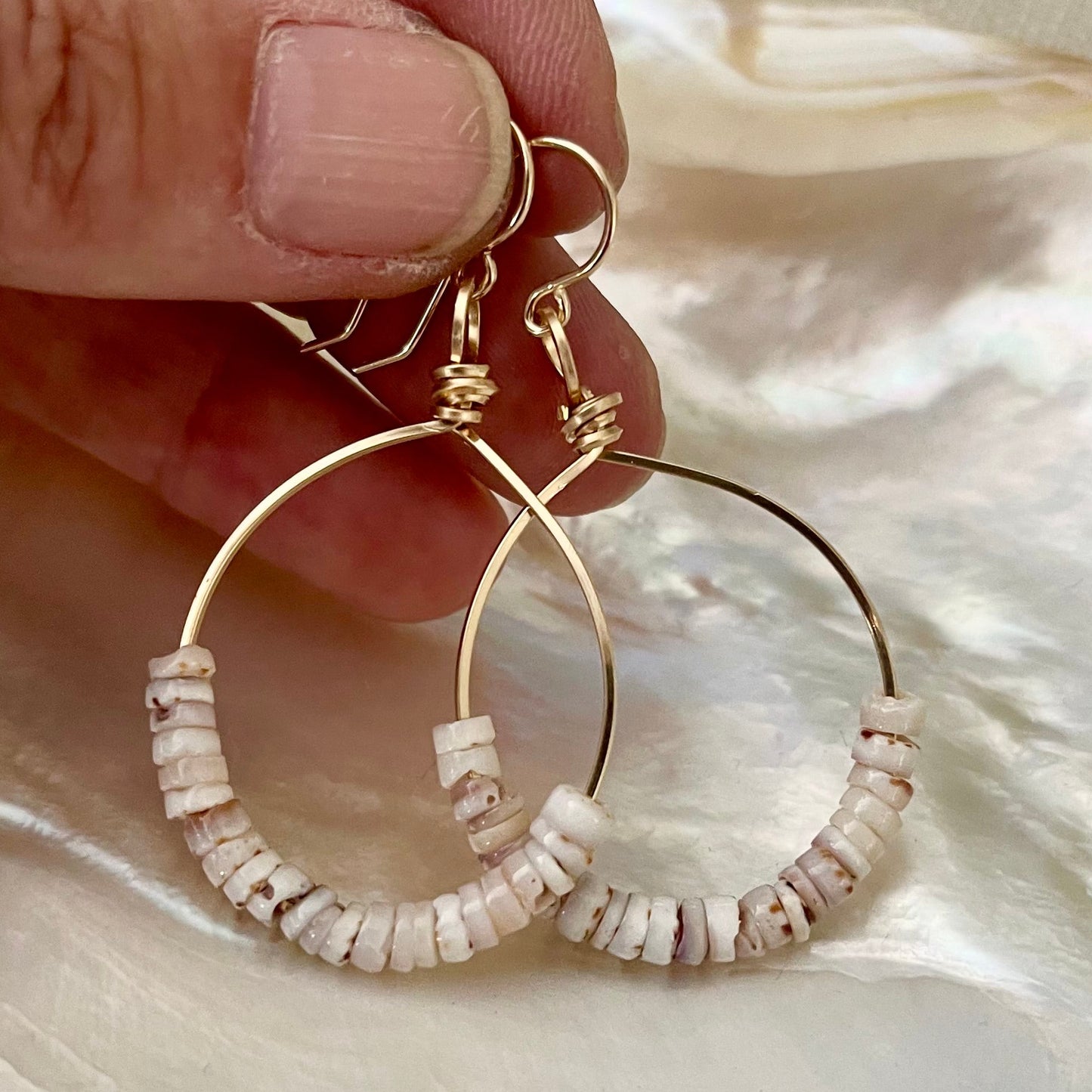 Petite Puka hoops